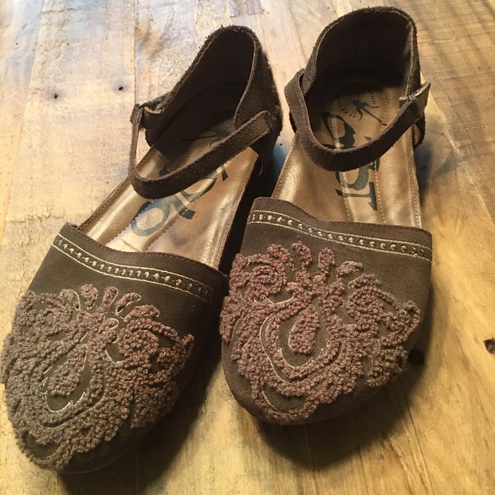 OTBT shoes